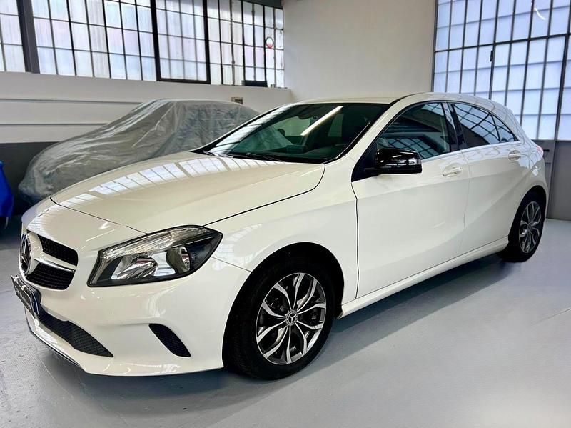 Usata Mercedes A180 110 CV (80 kW) 2017 Bianco Berlina