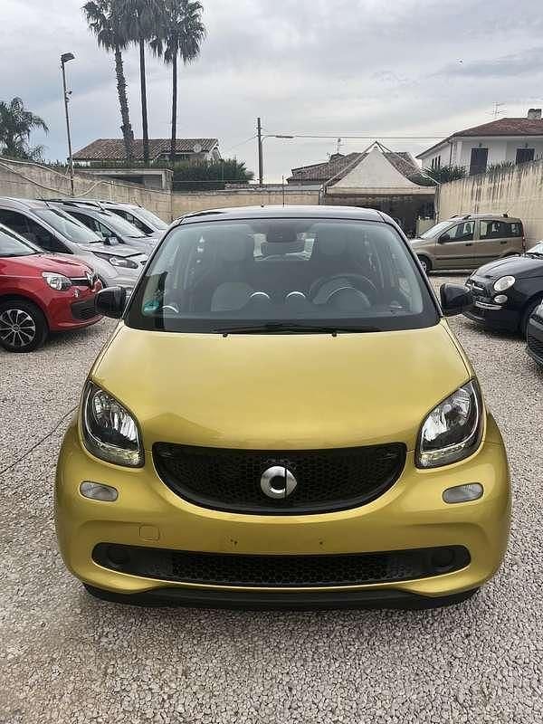 Oro Usata 2015 Smart ForFour Passion Utilitaria | 7499 € (Buon prezzo) - Immagine 1/4