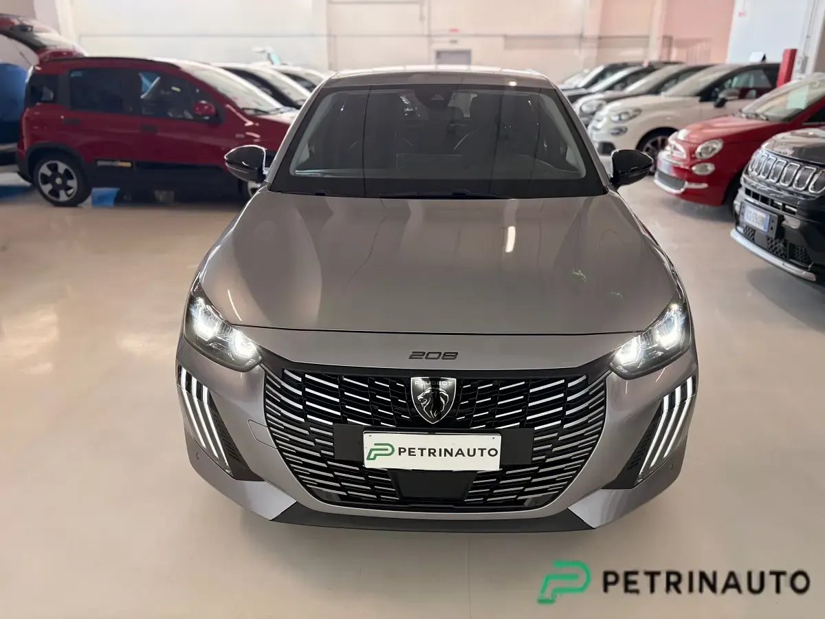 Usata Peugeot 208 101 CV (74 kW) 2025 Grigio Utilitaria