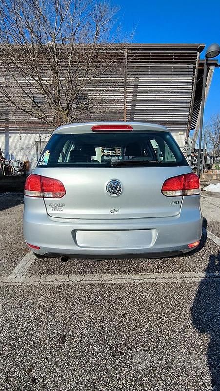 Usata VW Golf VI Trendline 105 CV (77 kW) 2011 Grigio Utilitaria