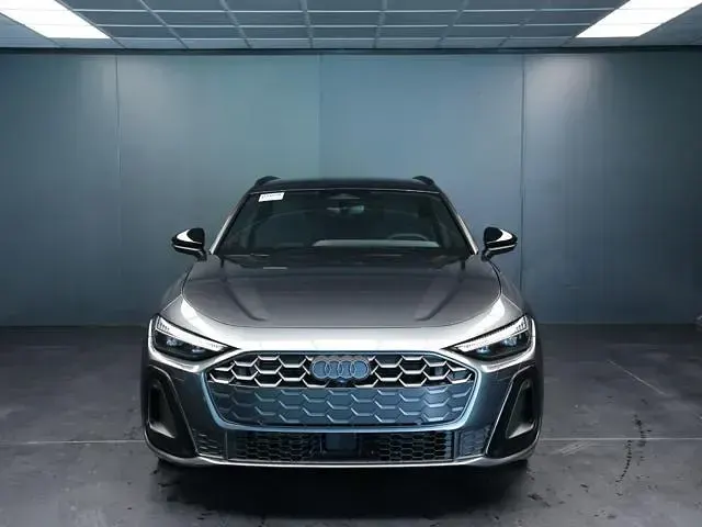 Nuova Audi A5 S-Line 204 CV (150 kW) 2025 Grigio Station wagon