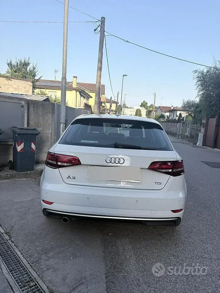 Usata Audi A3 Attraction 110 CV (80 kW) 2017 Bianco Berlina