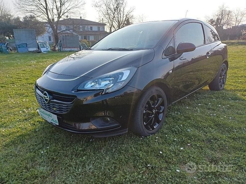 Usata Opel Corsa 90 CV (66 kW) 2018 Nero Utilitaria