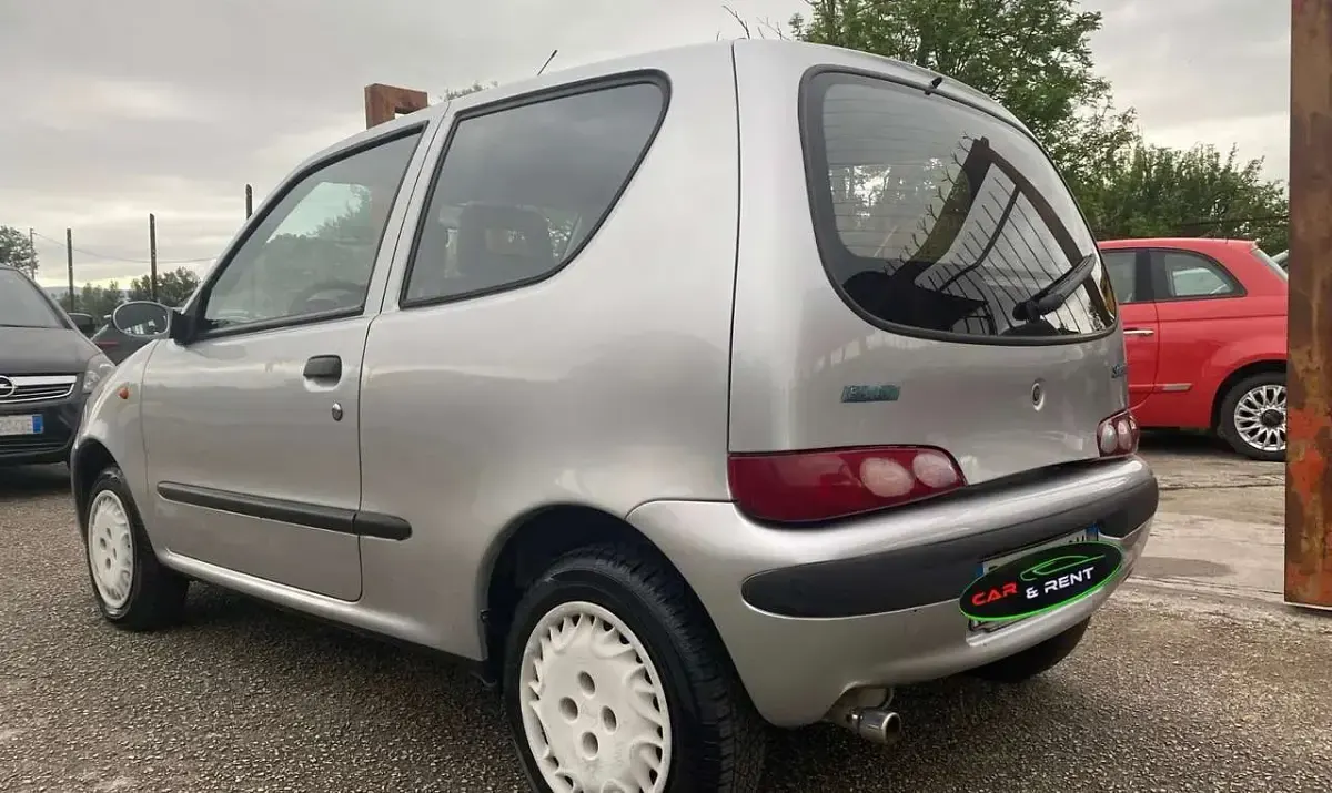 Usata Fiat Seicento 54 CV (39 kW) 1999 Argento Utilitaria