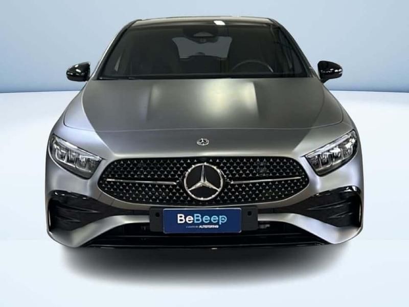 Usata Mercedes A180 AMG Line Premium 116 CV (85 kW) 2023 Grigio Berlina