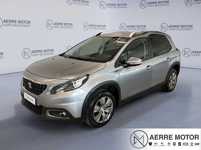 Usado Peugeot 2008 Signature Sky 102 HP (75 kW) 2019 Cinzento SUV