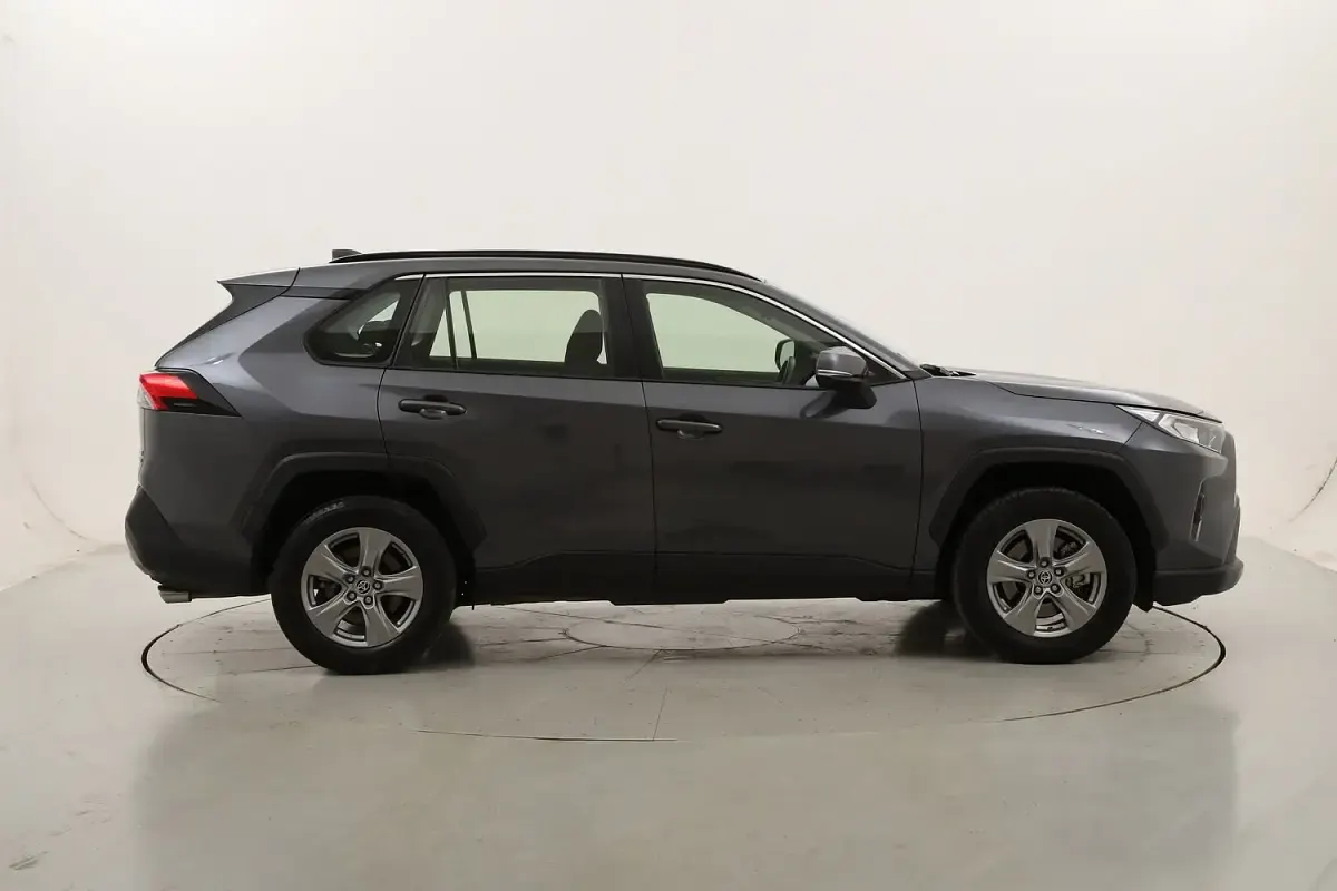 Usata Toyota RAV4 Hybrid Business Edition 222 CV (163 kW) 2022 SUV