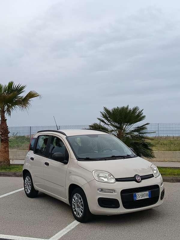 Usata Fiat Panda Lounge 75 CV (55 kW) 2014 Beige Utilitaria