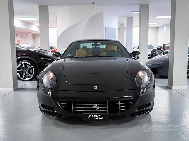 Usata Ferrari 612 540 CV (397 kW) 2005 Nero metallizzato Coupé