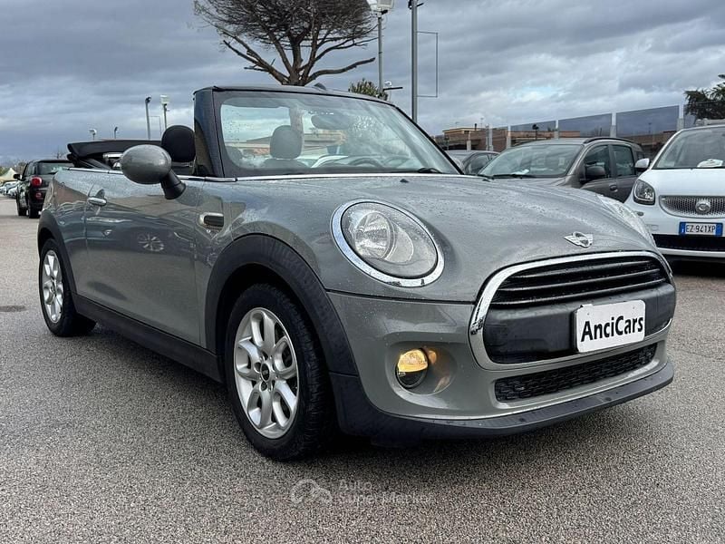 Usata Mini ONE Hype 102 CV (75 kW) 2017 Grigio Utilitaria