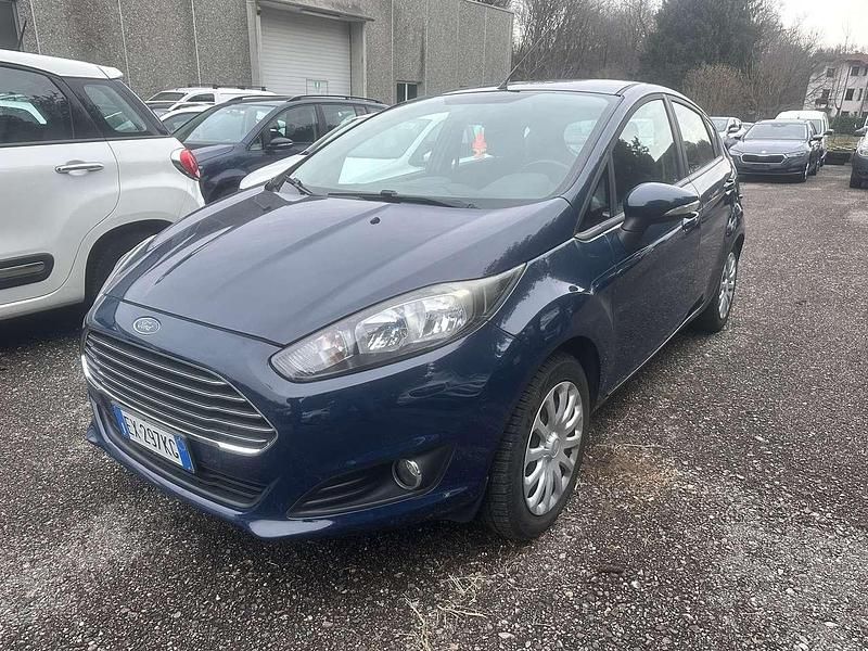 Usata Ford Fiesta Titanium 80 CV (58 kW) 2014 Blu/azzurro Berlina