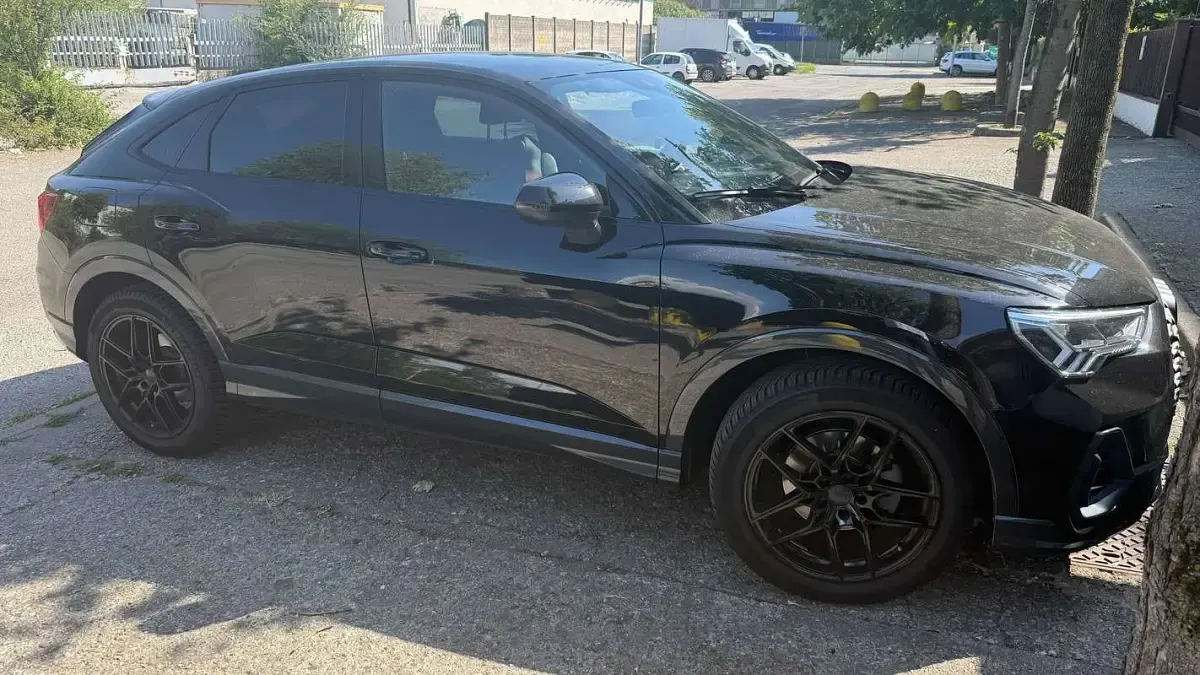 Usata Audi Q3 Sportback S-Line 150 CV (110 kW) 2025 Grigio SUV