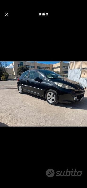 Usata Peugeot 207 75 CV (55 kW) 2009 Nero Utilitaria