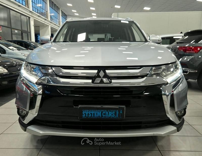 Usata Mitsubishi Outlander Instyle 150 CV (110 kW) 2017 Other SUV