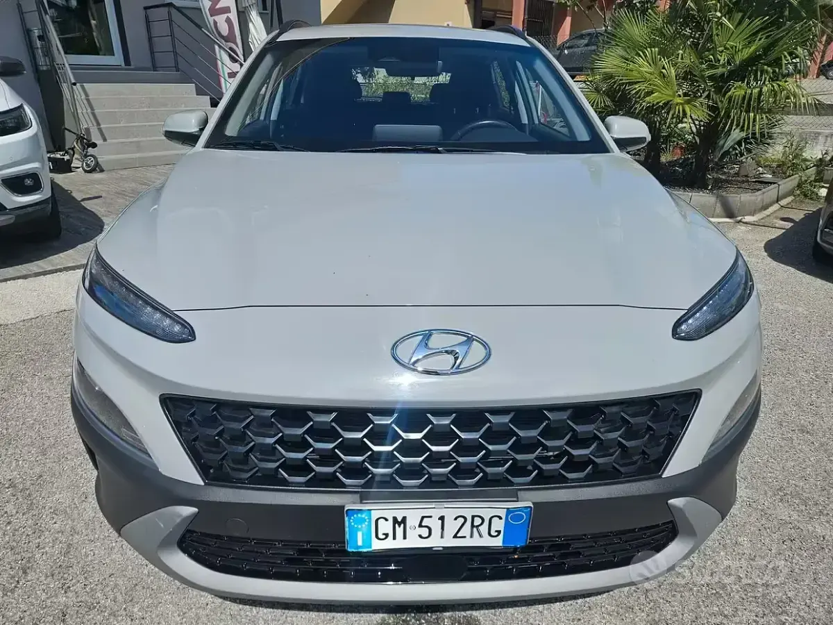 Usata Hyundai Kona 120 CV (88 kW) 2023 Grigio SUV