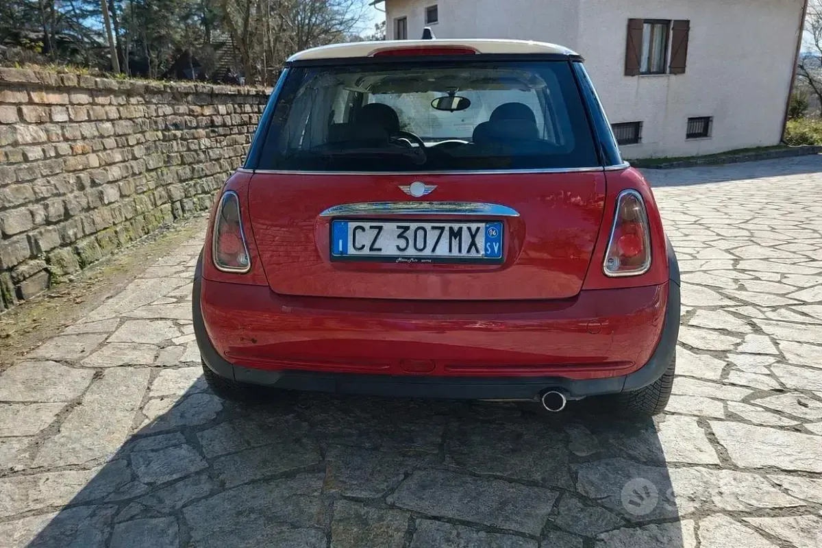 Usata Mini Cooper Seven 116 CV (85 kW) 2006 Rosso Utilitaria