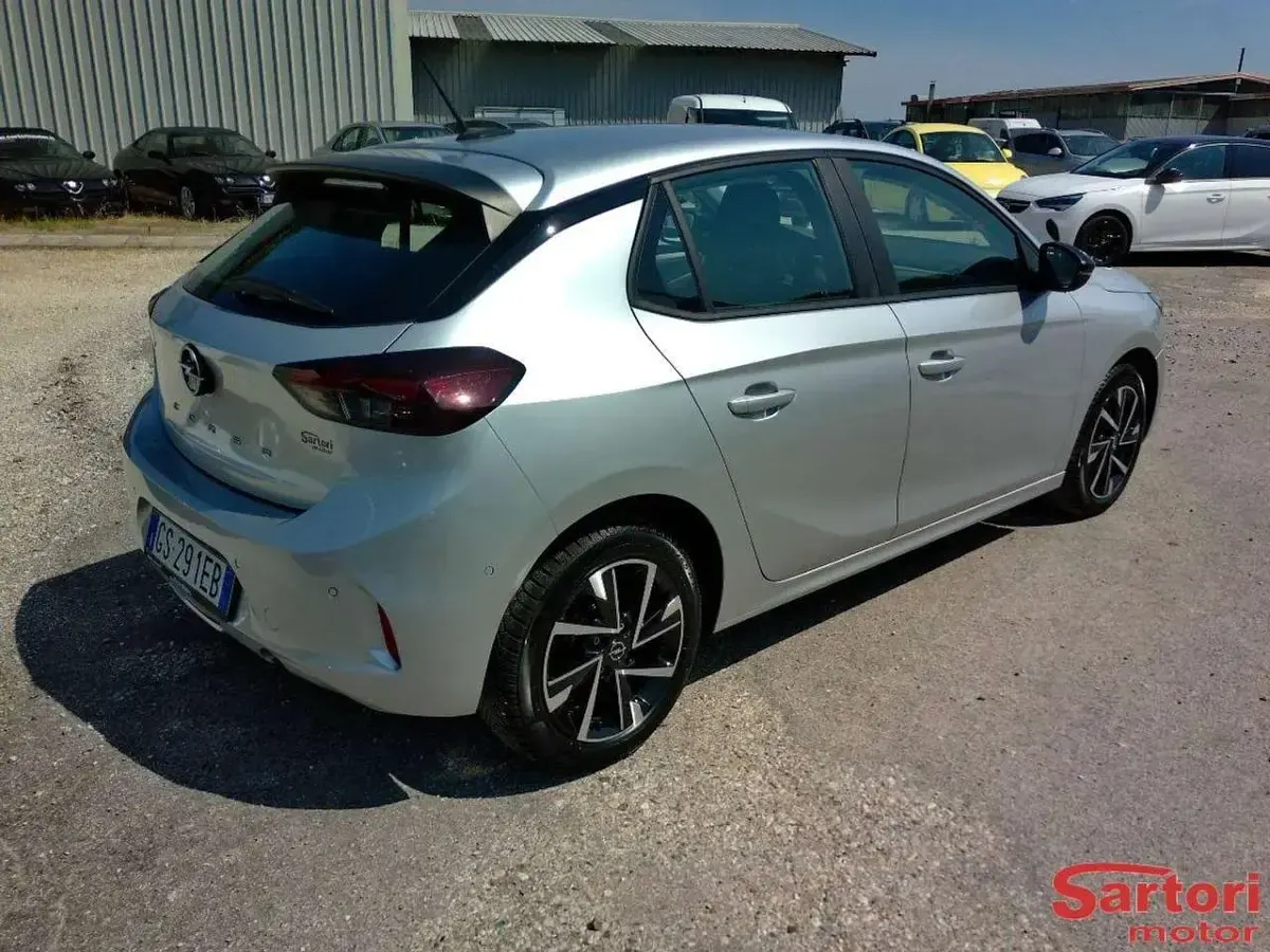 Usata Opel Corsa 75 CV (55 kW) 2023 Argento Utilitaria