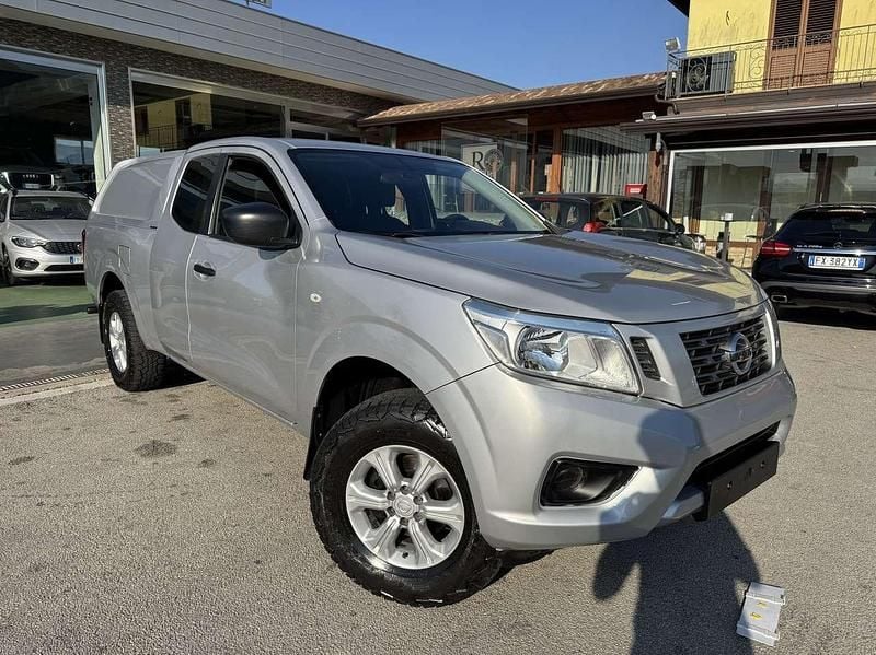 Usata Nissan Navara 190 CV (139 kW) 2018 Grigio Pick-up