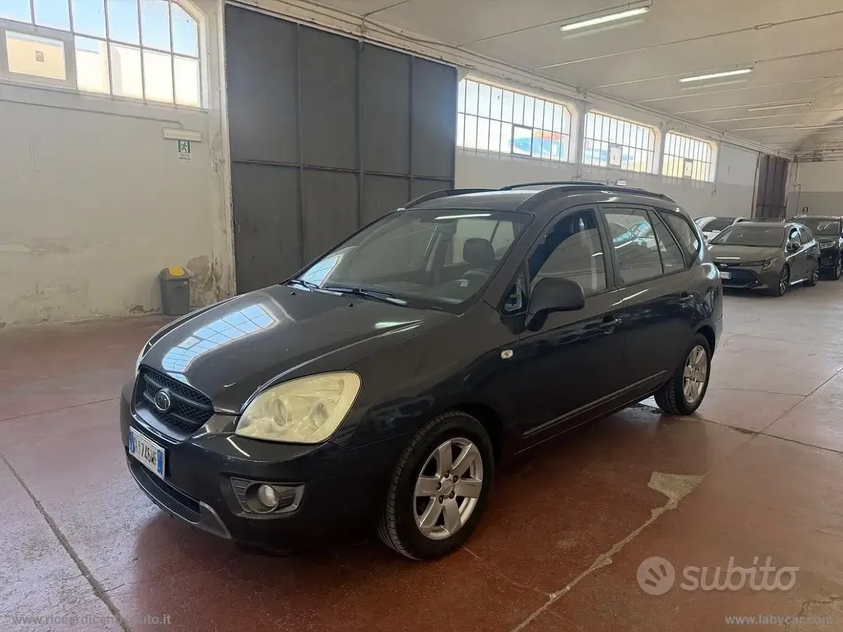 Usata Kia Carens EX 140 CV (102 kW) 2007 Monovolume