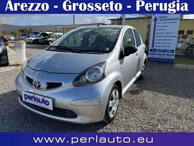 Argento Usata 2008 Toyota Aygo Due volumi | 4800 € (Buon prezzo) - Immagine 1/4