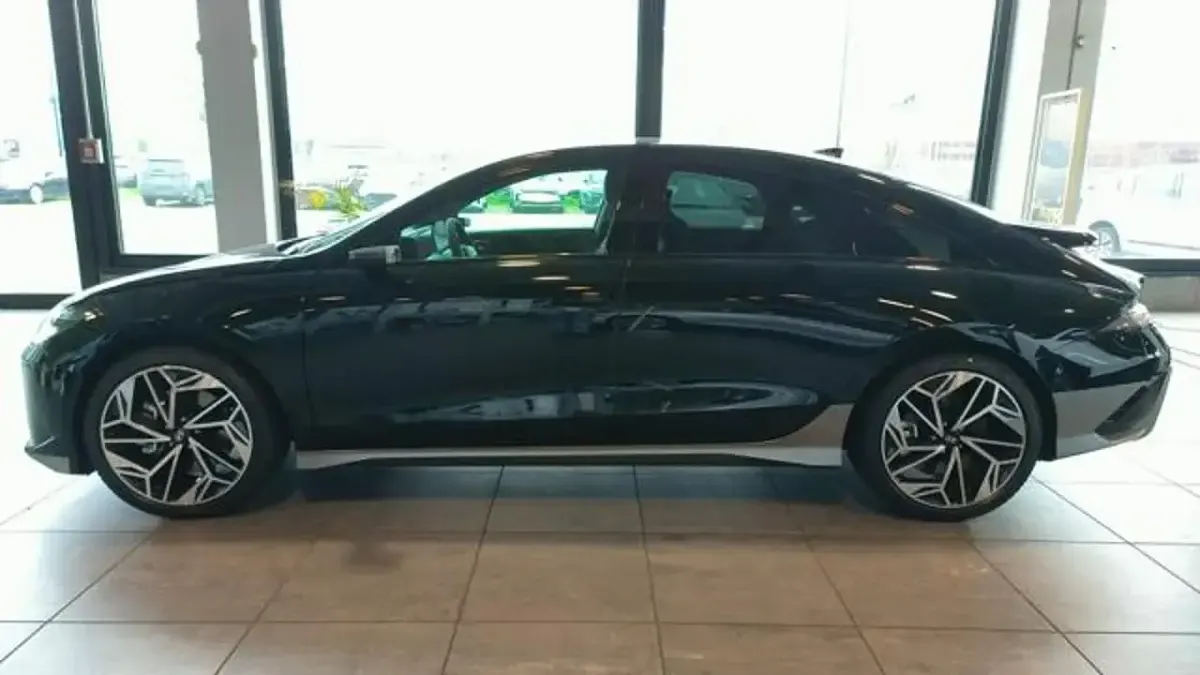 Usata Hyundai Ioniq 6 80 kW (110 CV) 2023 Nero Berlina