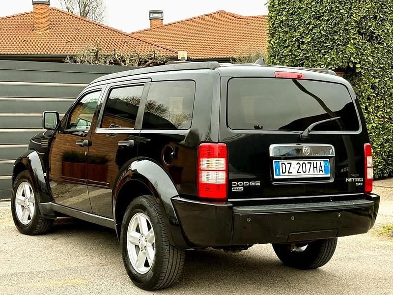 Usata Dodge Nitro 176 CV (129 kW) 2010 Nero SUV