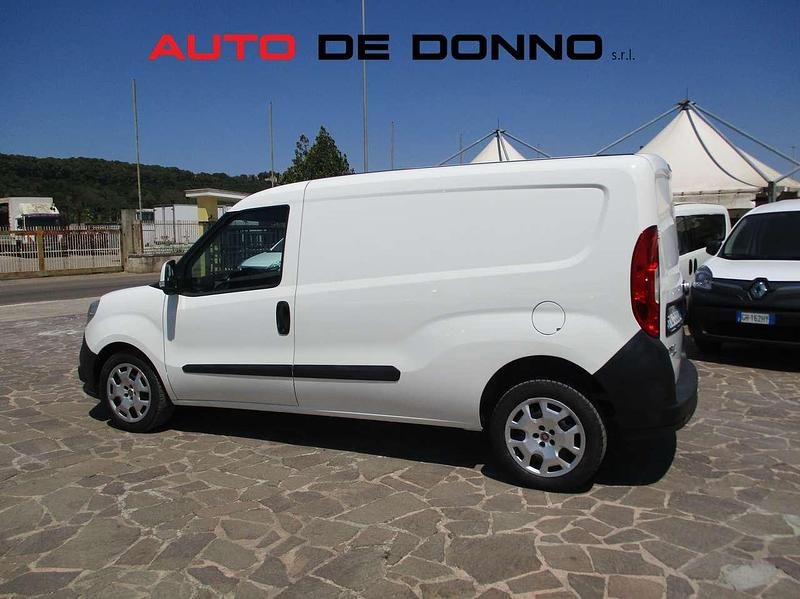 Usata Fiat Doblò 120 CV (88 kW) 2019 Bianco Monovolume