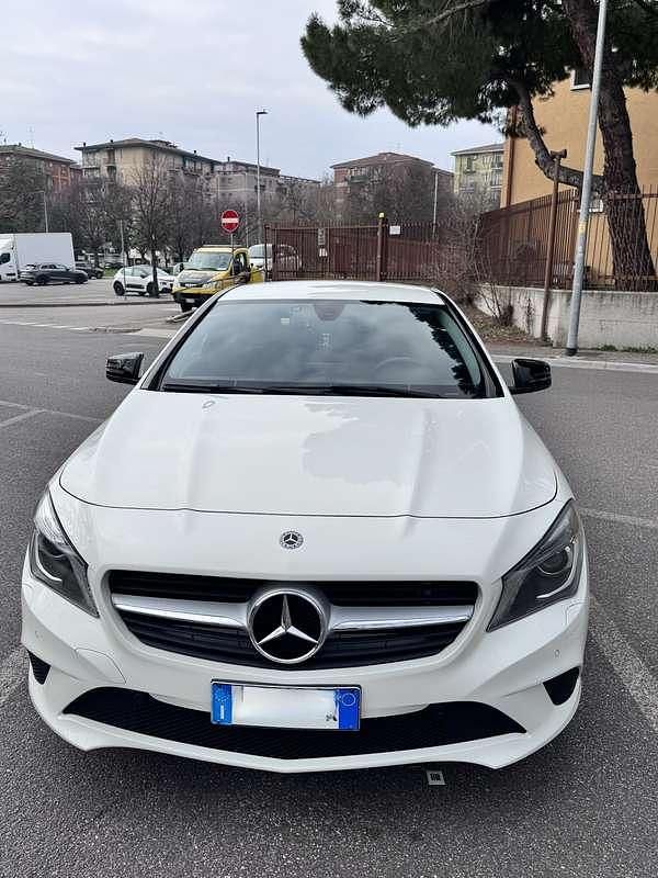 Begagnad Mercedes CLA200 Business 136 HK (100 kW) 2016 Vit Sedan