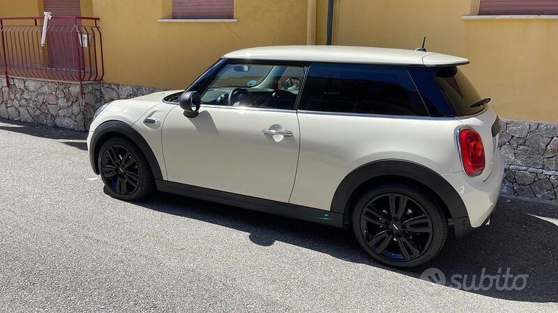 Usata Mini ONE 102 CV (75 kW) 2017 Utilitaria