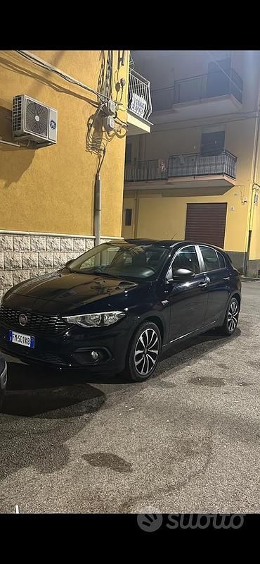 Usata Fiat Tipo 2017 Blu Berlina