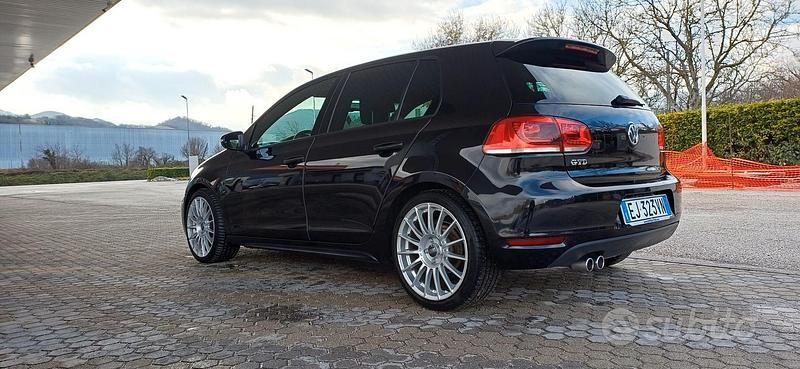 Usata VW Golf VI 170 CV (125 kW) 2011 Nero Utilitaria