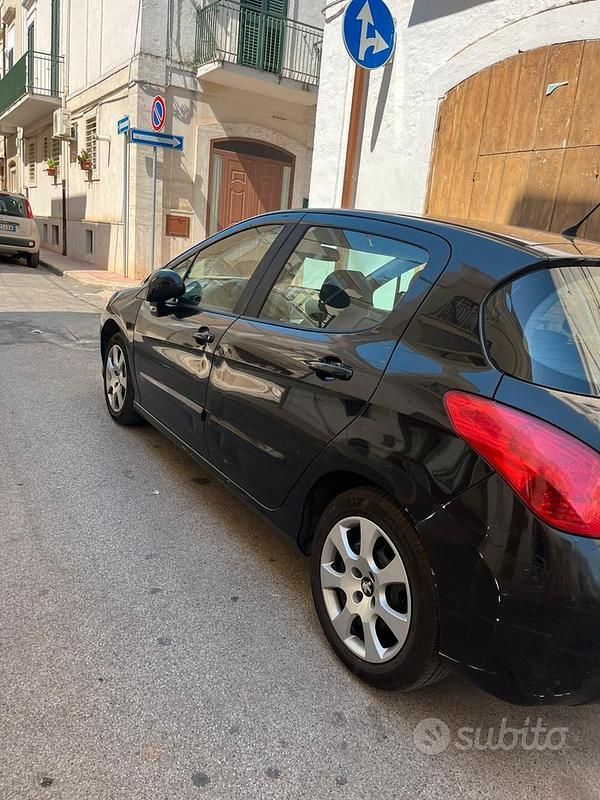 Usata Peugeot 308 2011 Nero Berlina