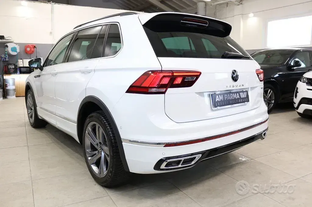 Usata VW Tiguan R-line 150 CV (110 kW) 2022 Bianco SUV