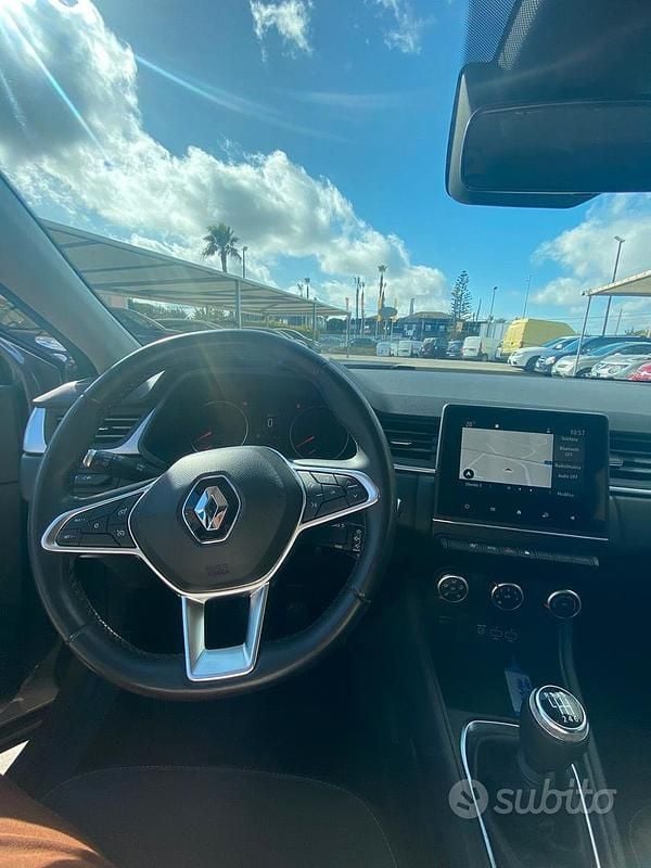 Usata Renault Captur Intens 95 CV (69 kW) 2021 Grigio SUV