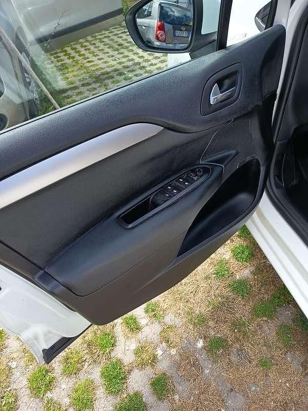 Usata Citroën C4 Attraction 92 CV (67 kW) 2012 Bianco Berlina