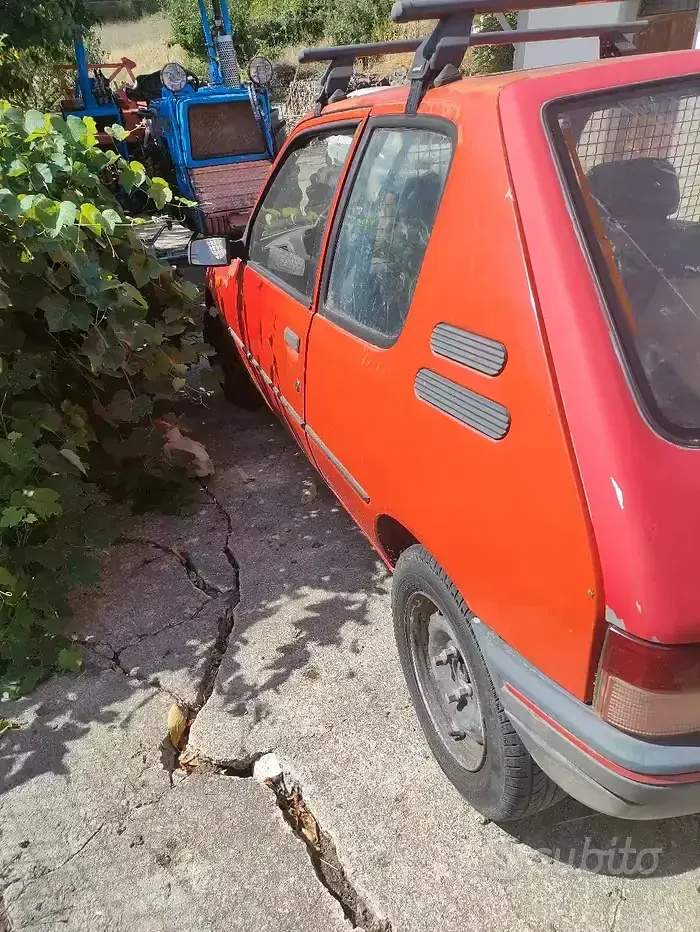 Usata Peugeot 205 1989 Rosso Furgone