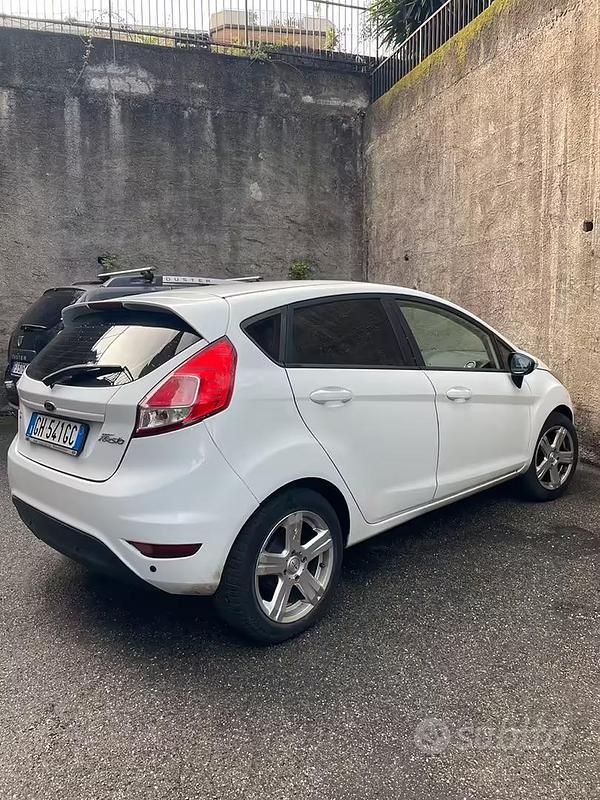 Usata Ford Fiesta 2014 Bianco Utilitaria