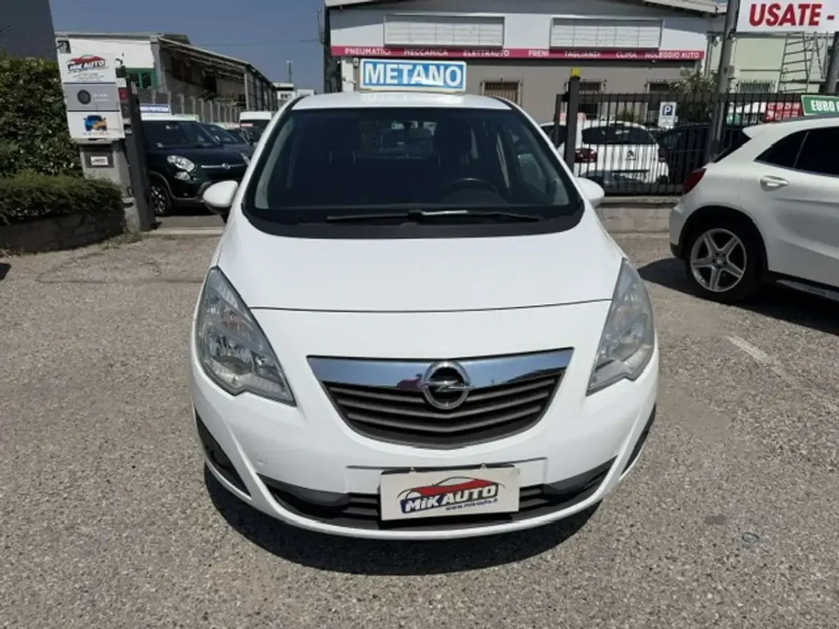 Usata Opel Meriva 101 CV (74 kW) 2013 Bianco Monovolume