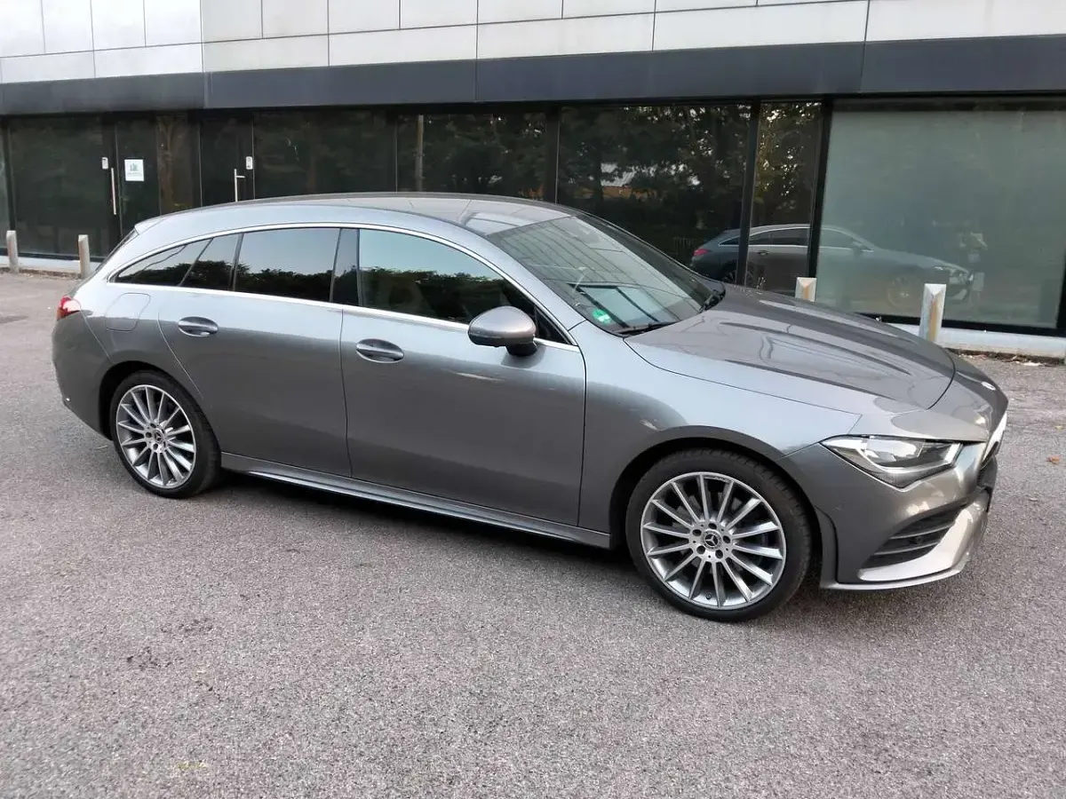 Usata Mercedes CLA250e AMG line Plus 218 CV (160 kW) 2023 Grigio mountain Coupé