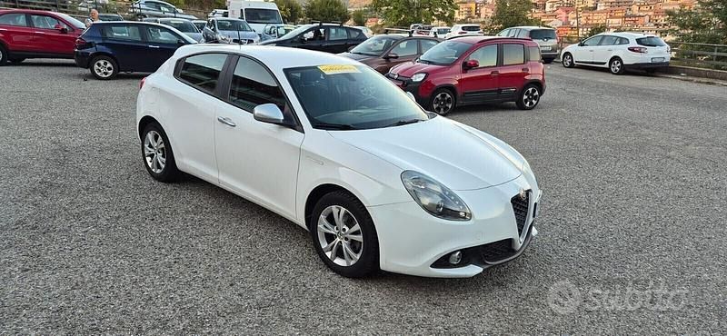 Usata Alfa Romeo Giulietta 120 CV (88 kW) 2017 Bianco Utilitaria