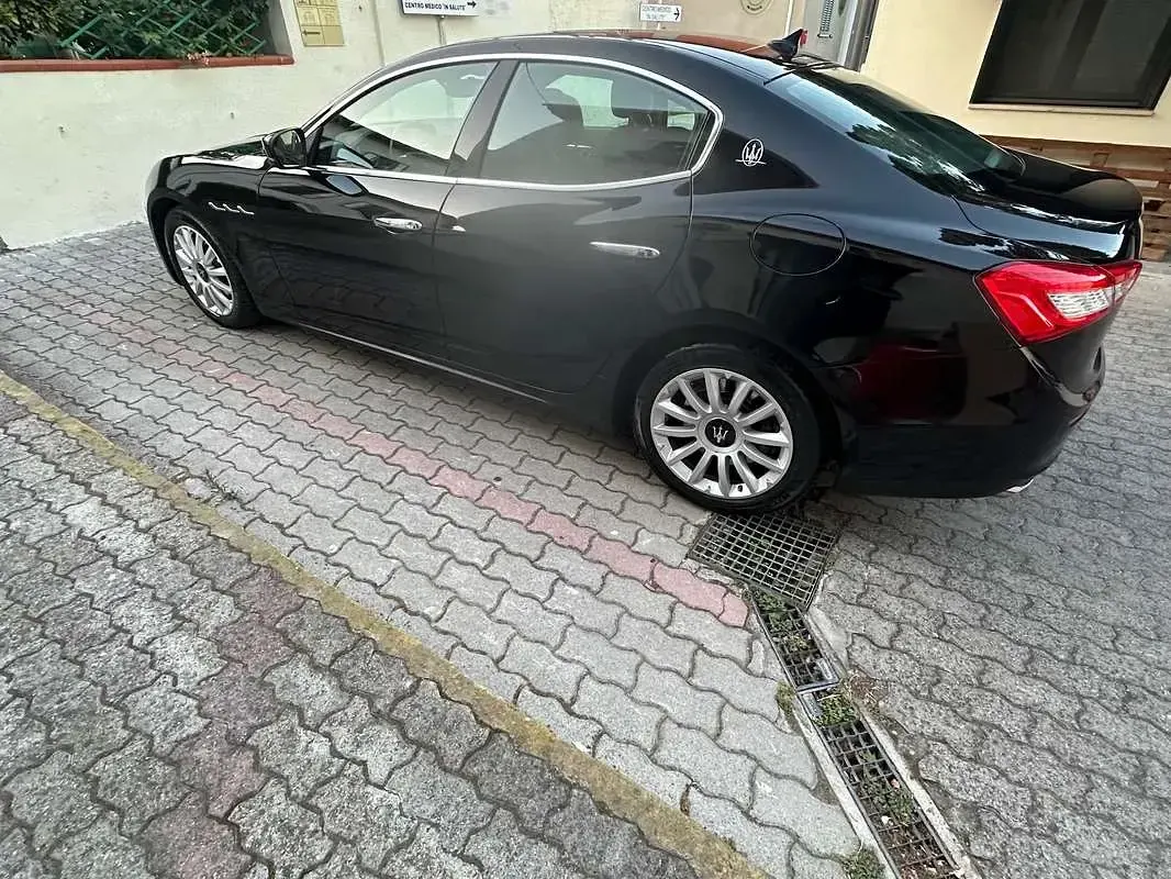 Usata Maserati Ghibli 250 CV (183 kW) 2016 Nero Berlina