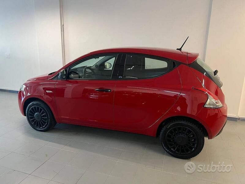 Usata Lancia Ypsilon S 69 CV (50 kW) 2019 Rosso Utilitaria