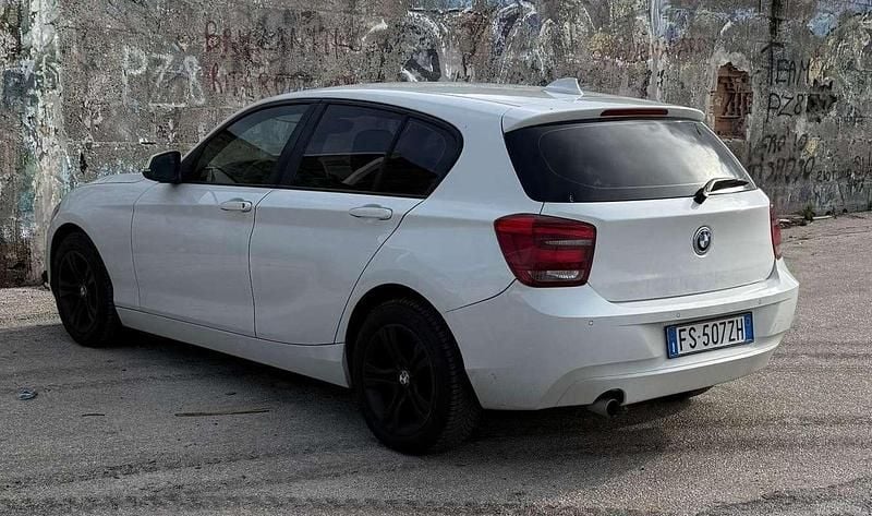 Bianco Usata 2014 BMW 114 Efficient Dynamics Due volumi | 9000 € (Cara) - Immagine 1/4