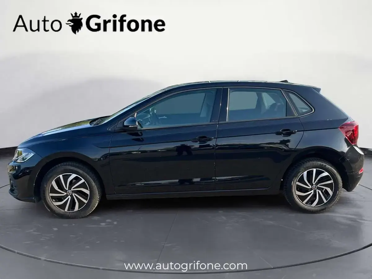 Usata VW Polo Life 90 CV (66 kW) 2023 Nero Utilitaria