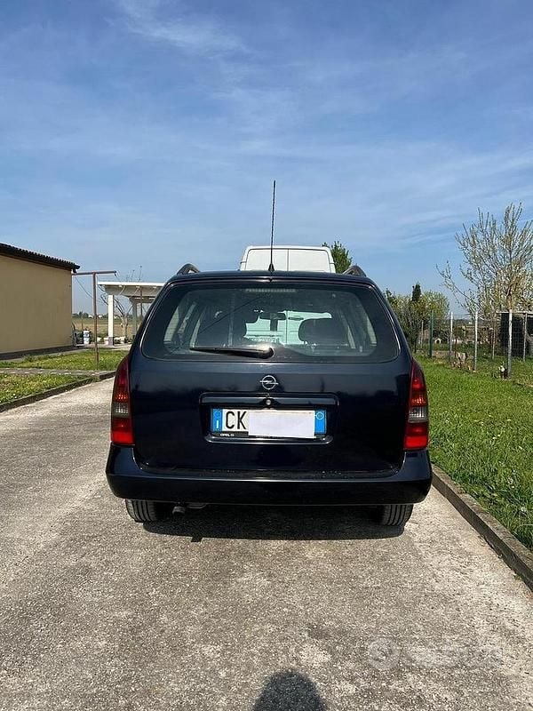 Usata Opel Astra 80 CV (58 kW) 2003 Blu Station wagon