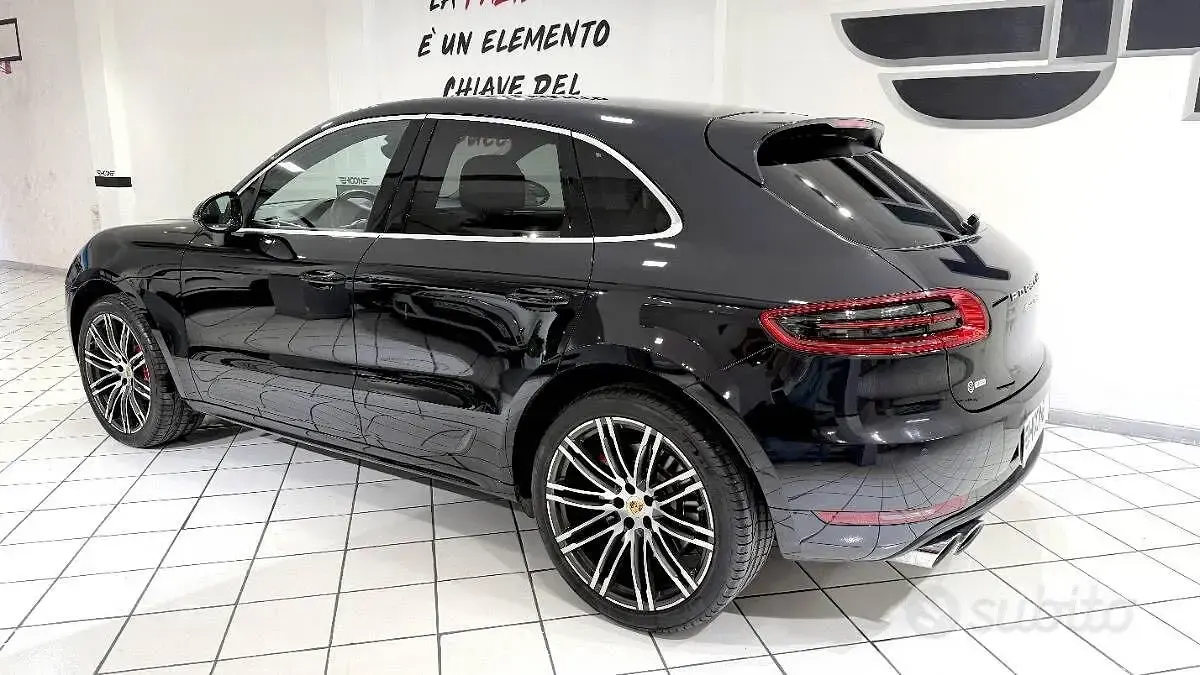 Usata Porsche Macan Turbo 400 CV (294 kW) 2016 Nero(met.) SUV