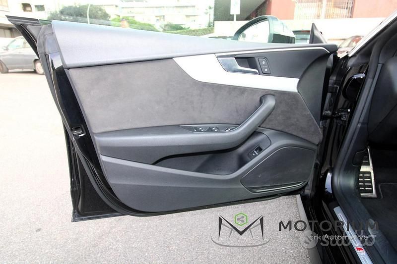 Usata Audi A5 S-Line 190 CV (139 kW) 2019 Grigio Coupé