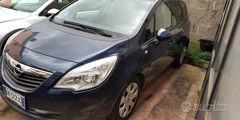 Usata Opel Meriva 110 CV (80 kW) 2011 Blu Monovolume