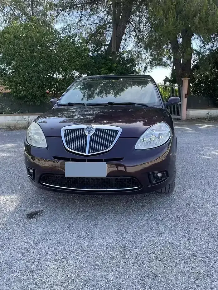 Usata Lancia Ypsilon 90 CV (66 kW) 2007 Utilitaria