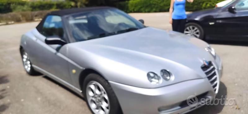 Usata Alfa Romeo Spider 150 CV (110 kW) 1996 Grigio Cabrio
